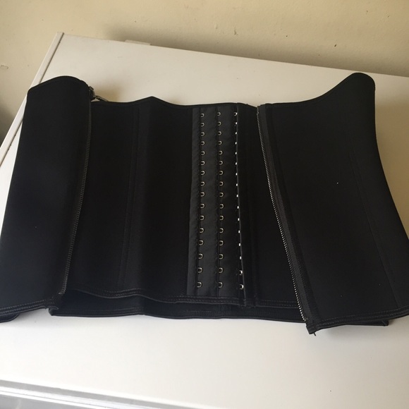 Waist trainer corset - Picture 12 of 15